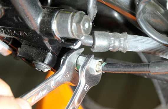 Begini Cara Setel Combi Brake System Sendiri  Federal Oil