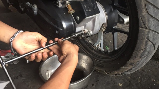 Tips Perawatan Transmisi Otomatis Atau Sistem CVT Pada Motor Matic Tips Perawatan Transmisi Otomatis Atau Sistem CVT Pada Motor Matic